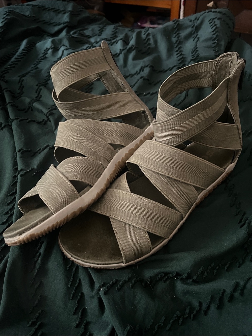 Sorel Women's Strappy Elastic Sandals - green  great condition
